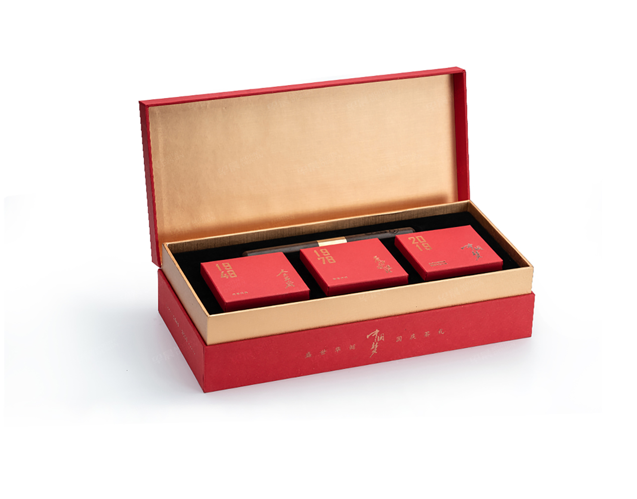 茶葉包裝設計,蘇州,無錫,常州,南通,泰州,張家港,江陰,太倉,昆山,常熟,靖江,如皋,海安,宜興,大熊手制建國70周年茶葉包裝設計,制作,公司