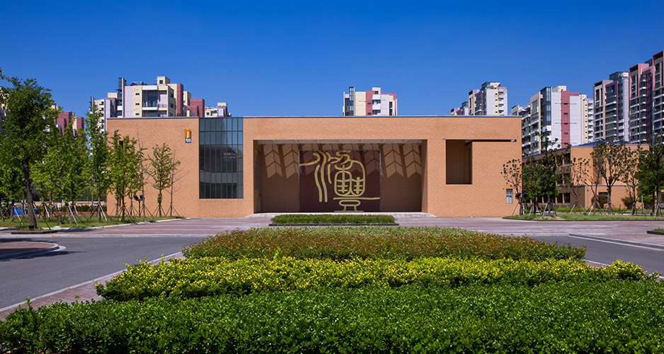 梁豐初中Logo設計[?；赵O計],張家港品牌策劃,品牌設計★張家港早晨設計★企業VI設計,企業策劃,形象設計,張家港Logo設計,標志設計,張家港商標設計,字體設計,圖形設計