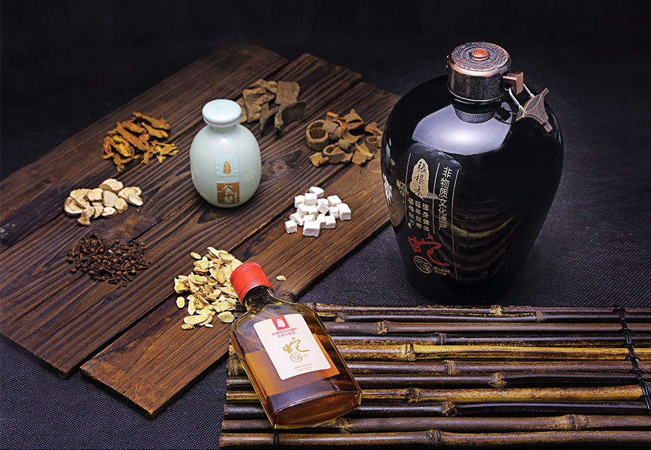 張根木蛇酒產(chǎn)品攝影★早晨攝影★太倉(cāng),昆山,張家港,江陰,常熟,蘇州專業(yè)的產(chǎn)品攝影和拍攝公司