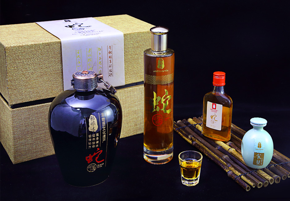 張根木蛇酒產(chǎn)品攝影★早晨攝影★太倉(cāng),昆山,張家港,江陰,常熟,靖江,南通,蘇州專業(yè)的產(chǎn)品攝影和拍攝公司